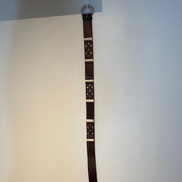 Crisca Brown Leather Belt with Silver Buckle and rhinestone Sherpa detail medium - Picture 5 of 14